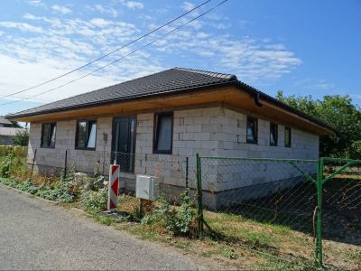 4 - izbový Bungalov, Sečovce