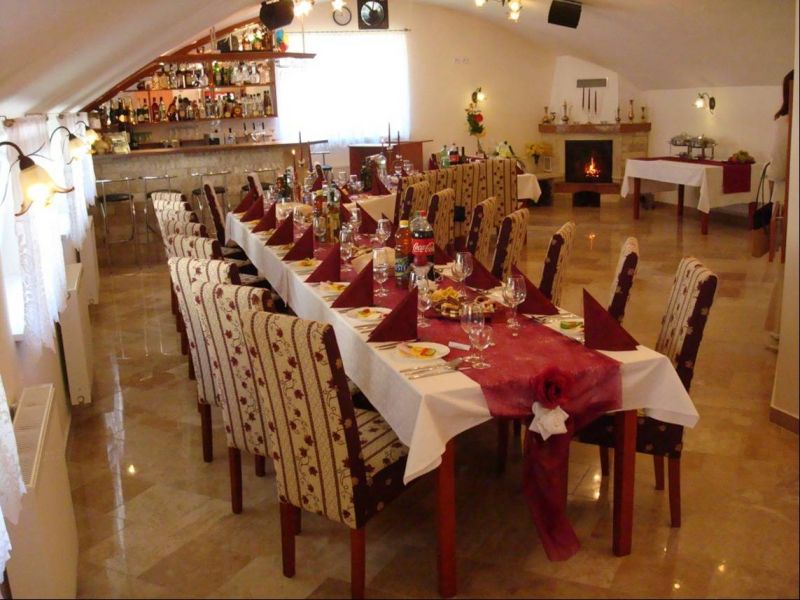 AREÁL PRE PENZIÓN, SVADBY, KONGRESY, KLINIKA - 12