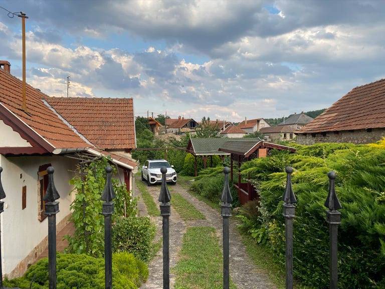 Rodinný 3izbový dom Mád - 1