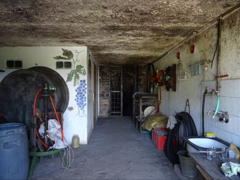 2 - izbová murovaná chata s vinicou, Viničky, Trebišov - okolie - 8