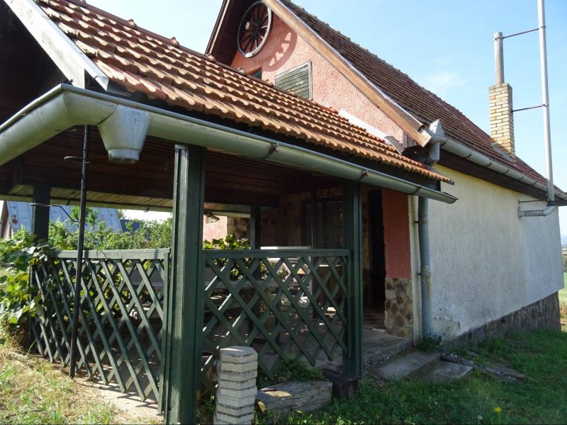 2 - izbová murovaná chata s vinicou, Viničky, Trebišov - okolie - 1