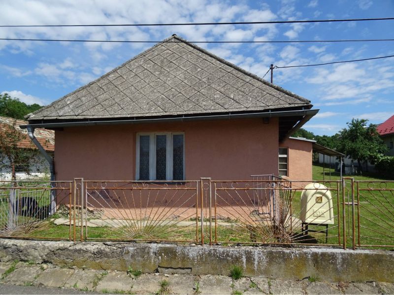 2 - izbový Rodinný dom Brehov - 1