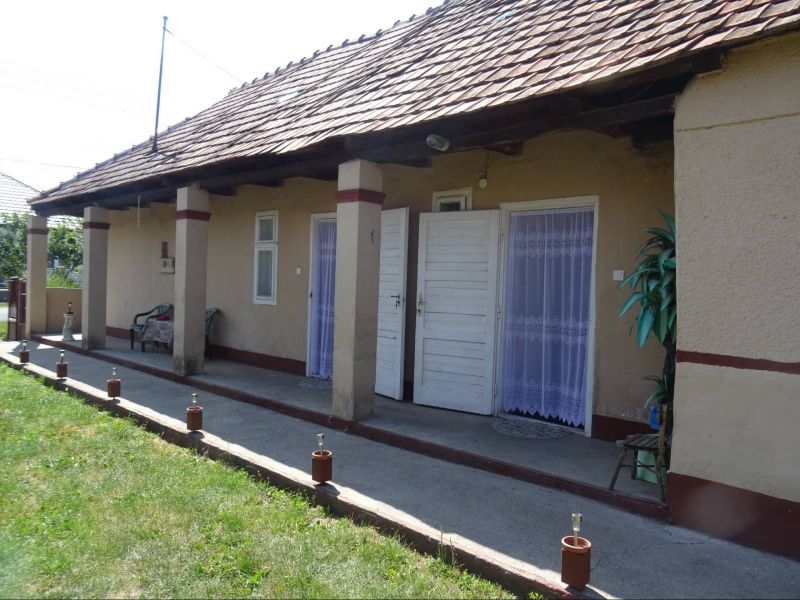 RODINNÝ dom vidiecky - Encs, Maďarsko - 2