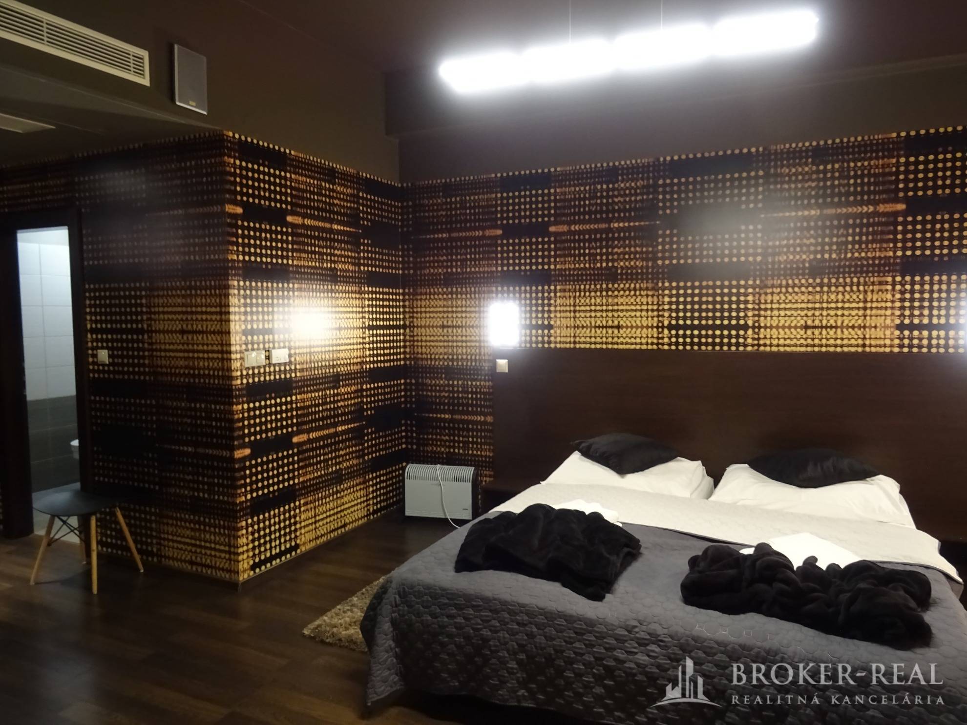 Luxusný 1- izbový byt hotelového typu - Košice centrum