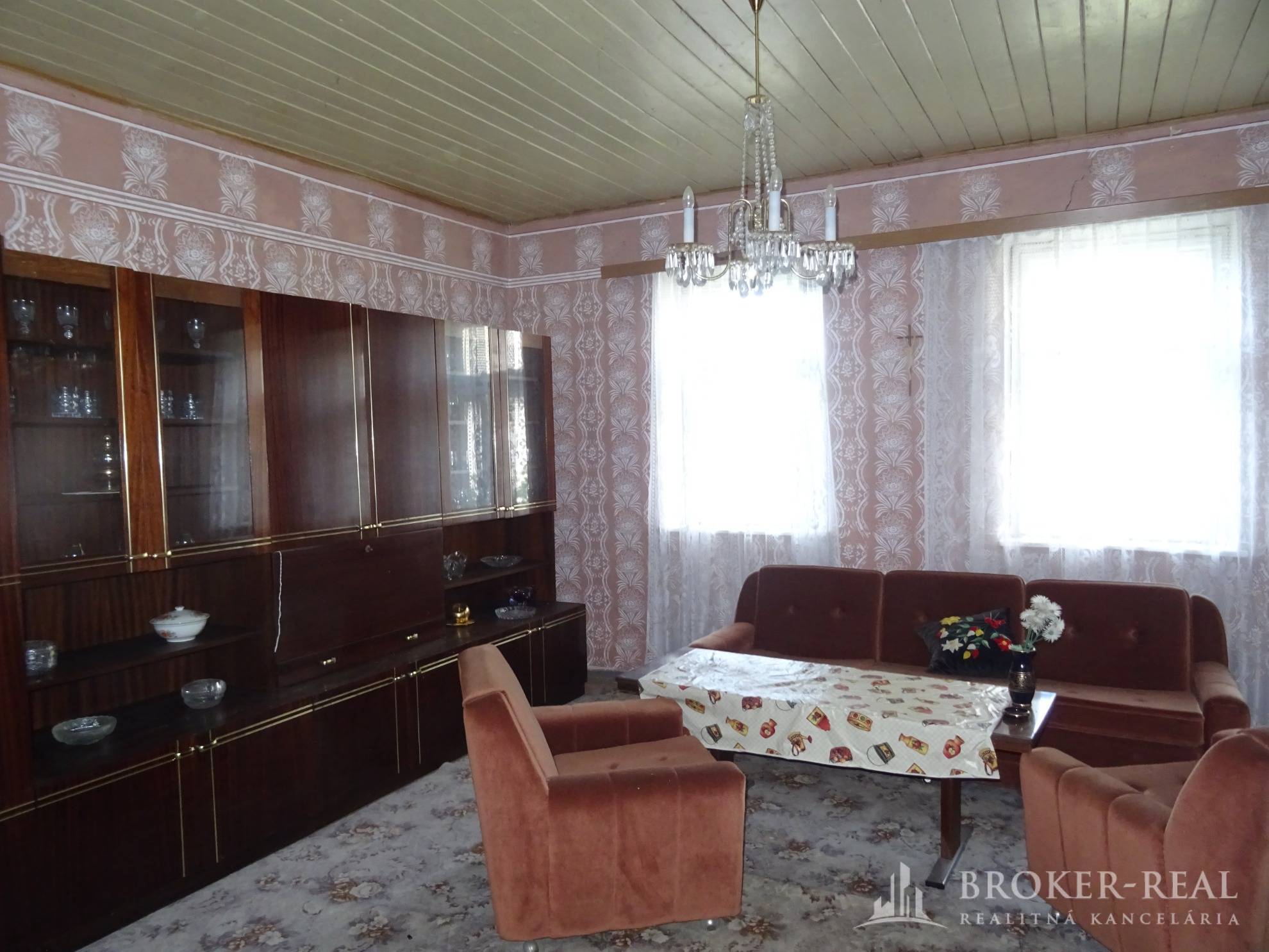 RD a tri stavebné pozemky - investícia, Zemplínske Jastrabie, okres Trebišov